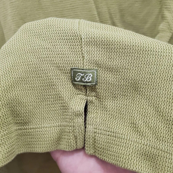 Tommy Bahama Men's Light Olive‎ Textured Silk Knit Basic Short Sleeve Shirt Sz L - Picture 3 of 6